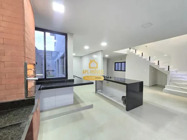 Casa Alto Padrão em Balneário Gardem Mar, Caraguatatuba/SP