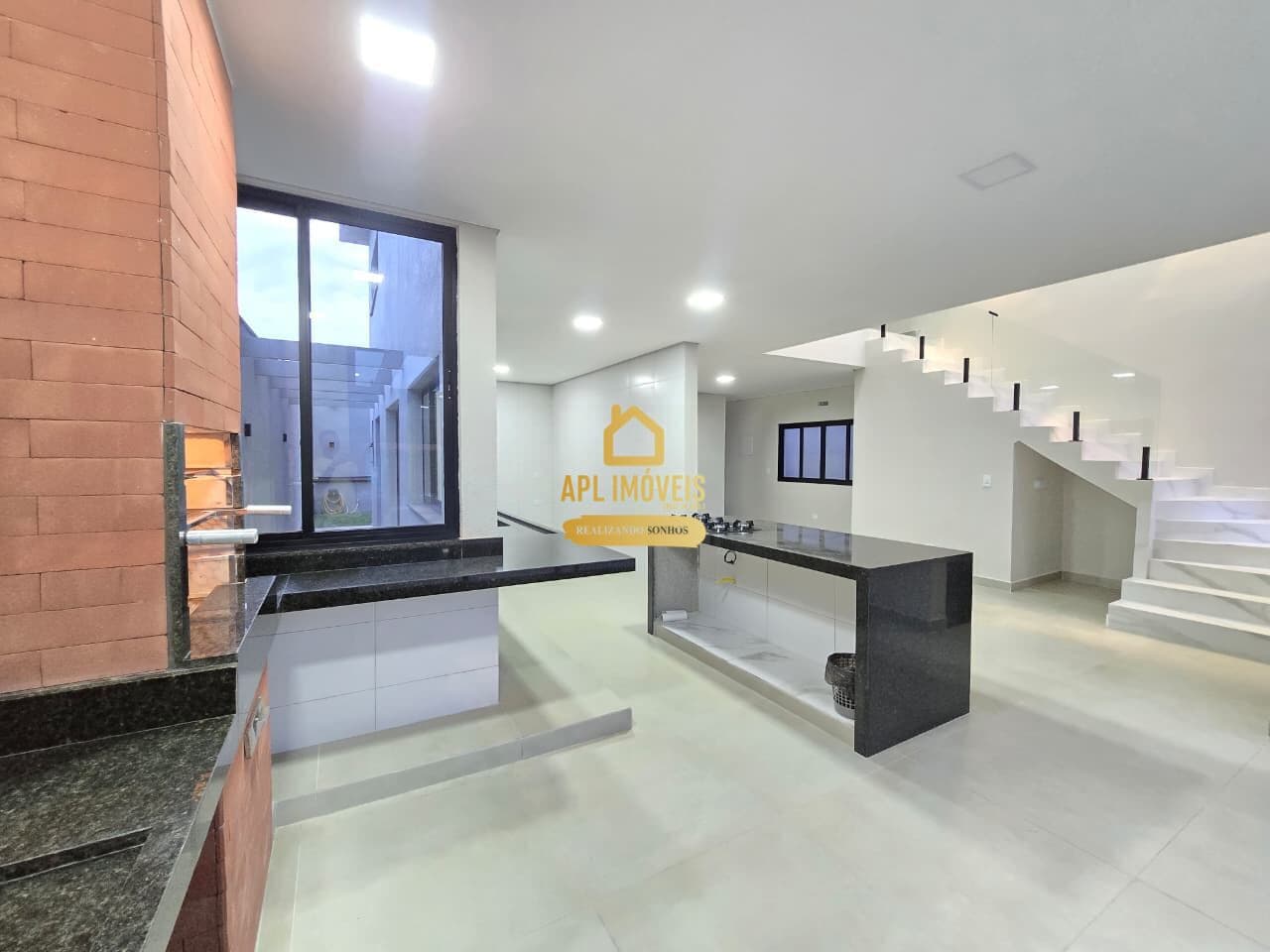 Casa Alto Padrão em Balneário Gardem Mar, Caraguatatuba/SP