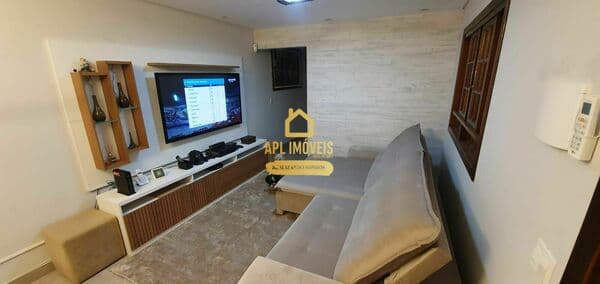 CASA 152 METROS