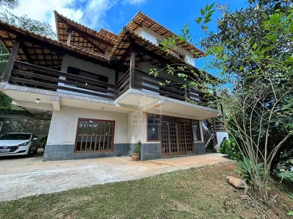 Casa em Petrópolis - Corrêas
