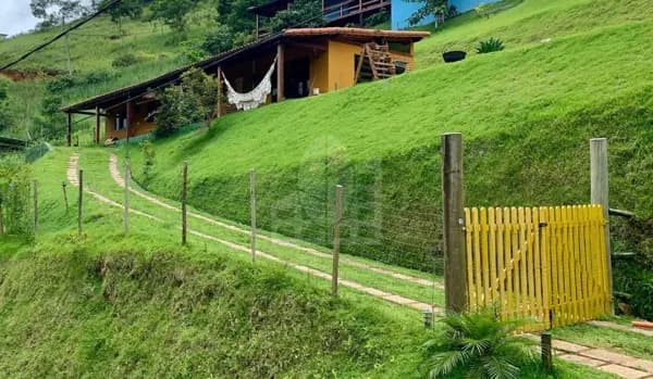 Casa Padrão dentro de condomínio
