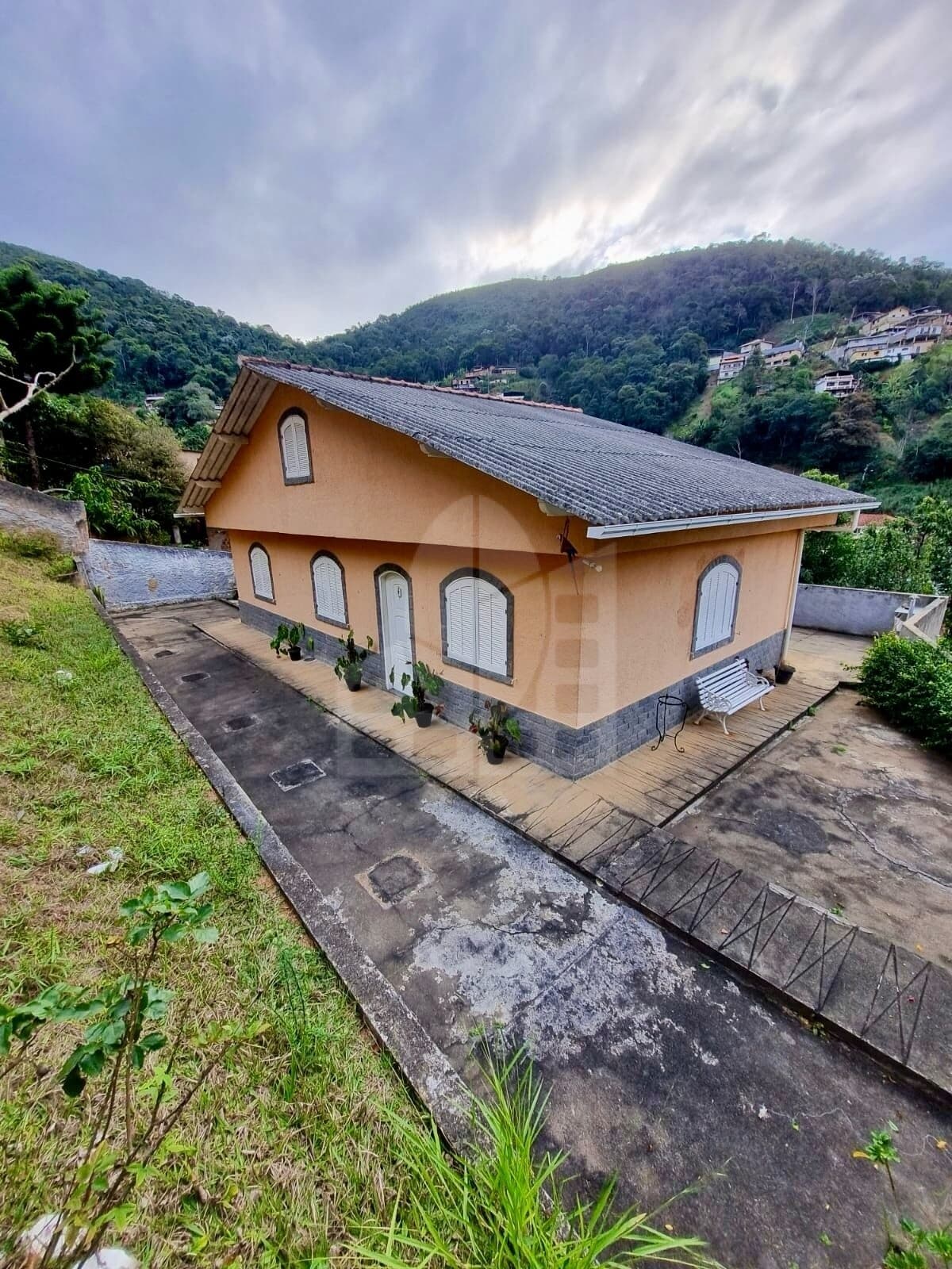 Casa em Petrópolis - Corrêas