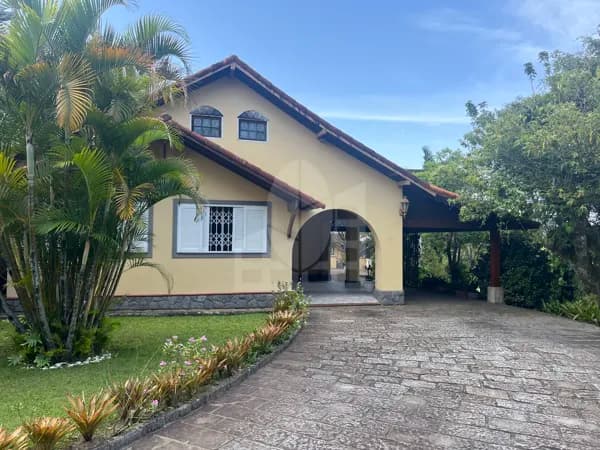 Casa em Petrópolis - São Sebastião