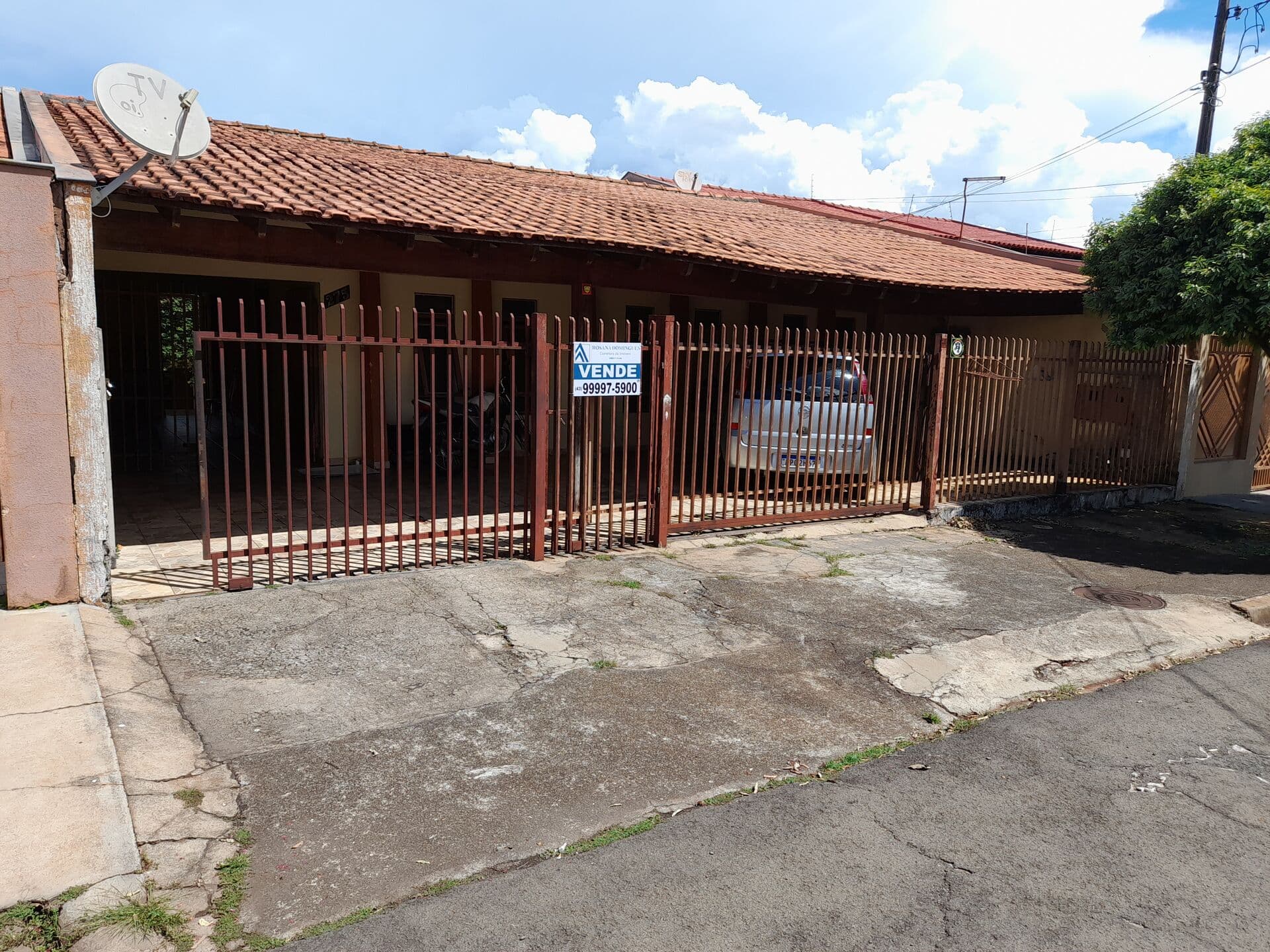 Casa à venda no Jardim Acapulco 03 qtos + Dependência - mLondrina/PR