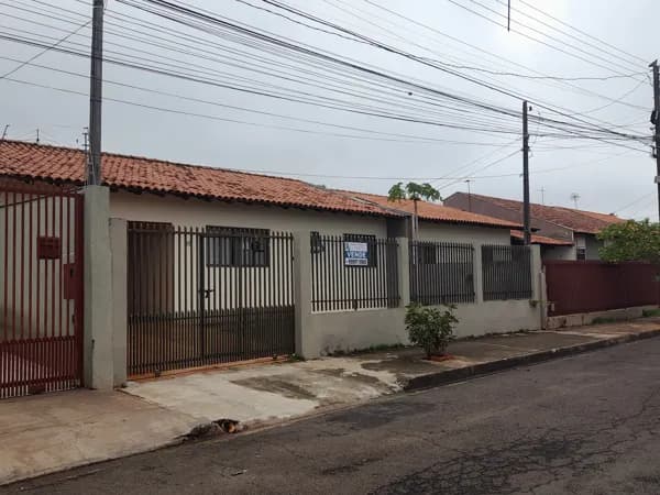 Casa à venda JD Lagoa Dourada TERRENO 300 M2 - POR R$ 550.000 - Londrina/PR