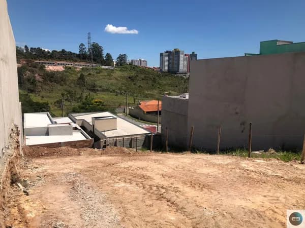 Terreno no Portal dos Pássaros