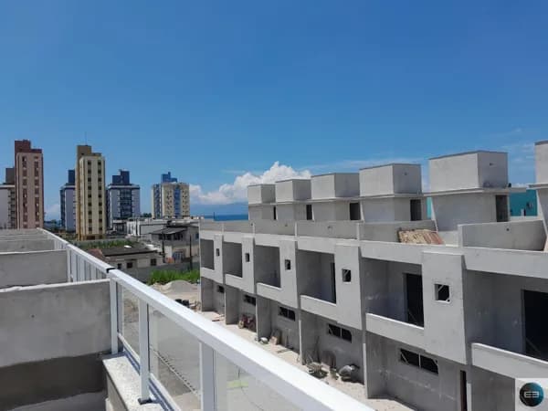 Casa Triplex em Caraguatatuba