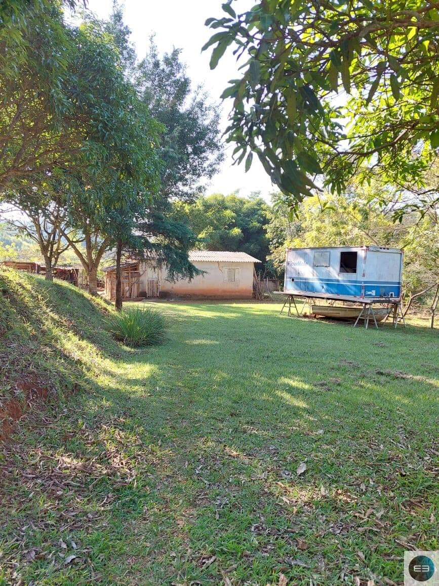 Chácara na represa em Santa Branca