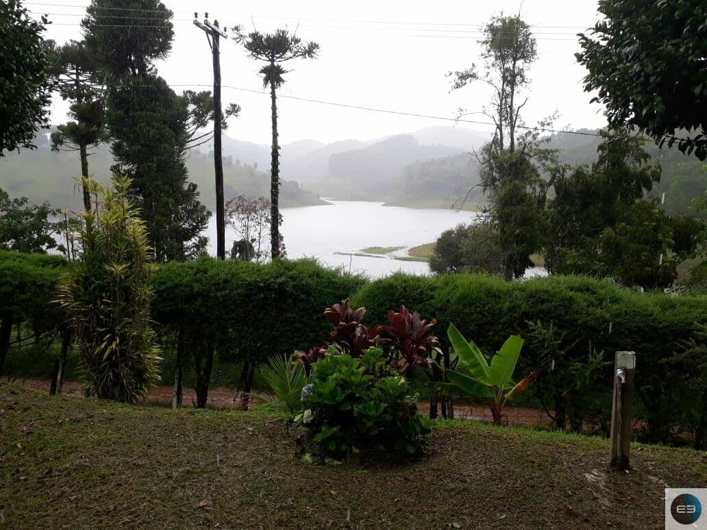 Chácara na represa