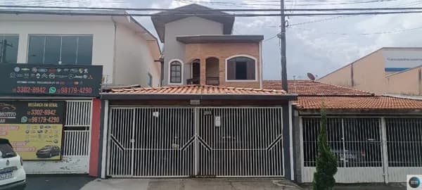 Sobradão lindo no Bosque dos Ipês