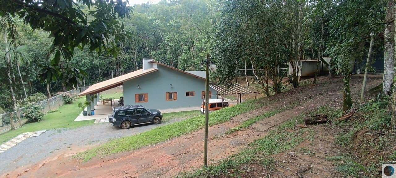 Chácara em condomínio