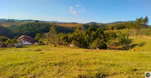 Sítio em Jambeiro, 3,7 alqueires
