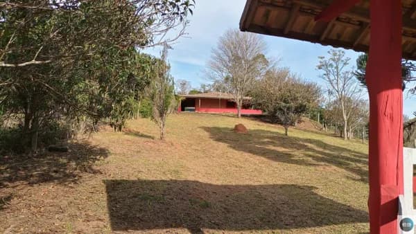 Chácara com lago em Taubaté