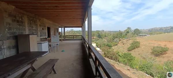 Chácara com casa nova