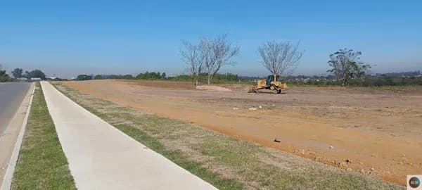 Área Comercial e Industrial