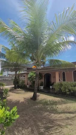 Oportunidade na Praia do Flamengo – casa em condomínio, 4/4 (3 suítes) em terreno amplo !