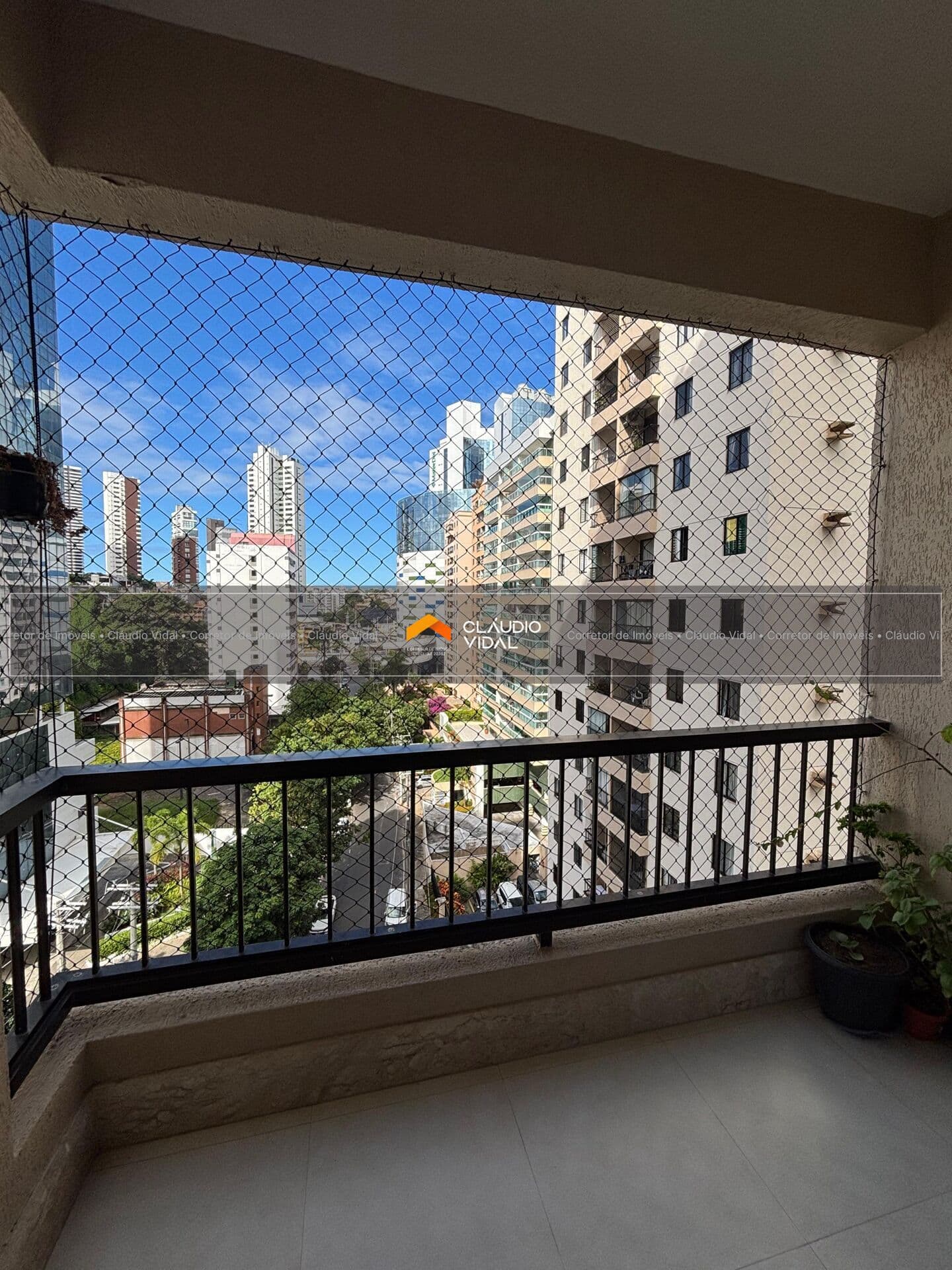 Apartamento Reformado de 75m², reformado no Rio Vermelho em Salvador - BA