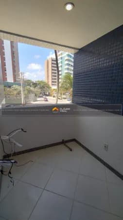 Apartamento 2 quartos, ventilado e completo, no melhor do Jardim Armação!