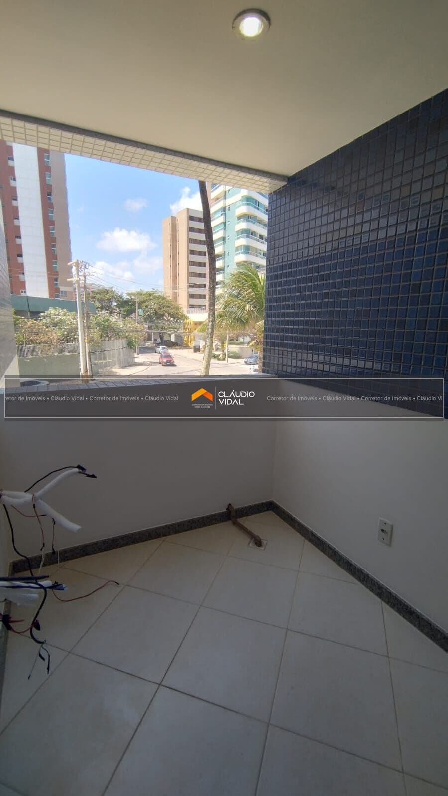 Apartamento 2 quartos, ventilado e completo, no melhor do Jardim Armação!
