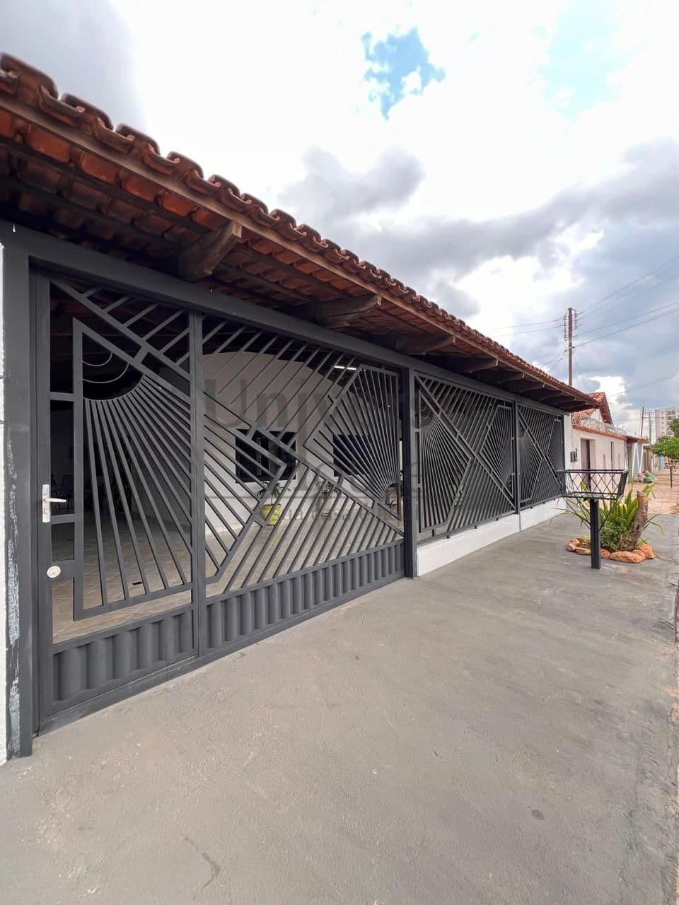 Casa de 3 quartos com suíte à venda no Cidade Satélite São Luiz em Aparecida de Goiânia/GO