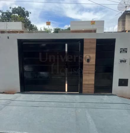 Casa em Parque Anhangüera, Goiânia/GO