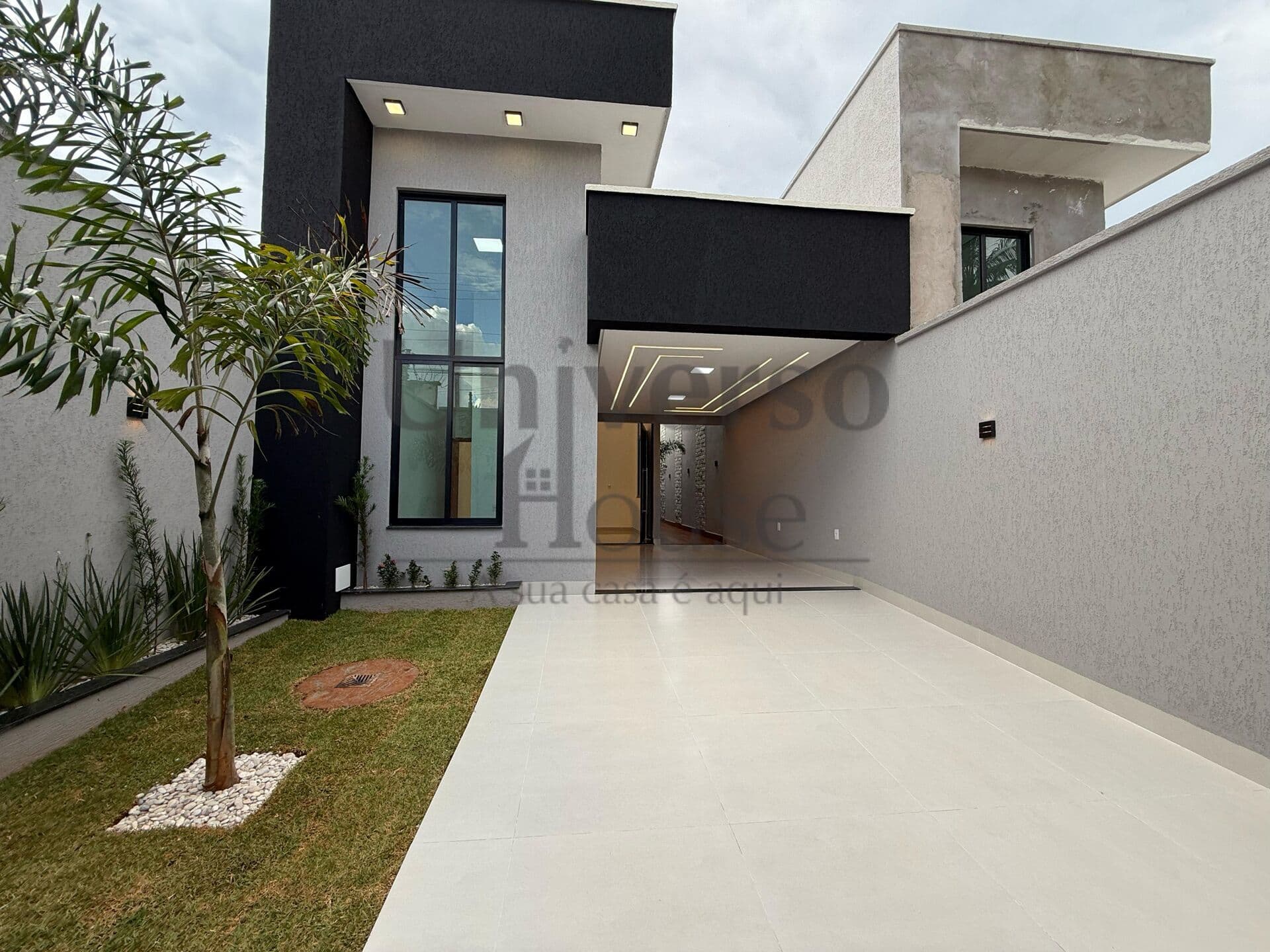Casa de 3 quartos com suíte à venda no Parque das Flores Goiânia/GO
