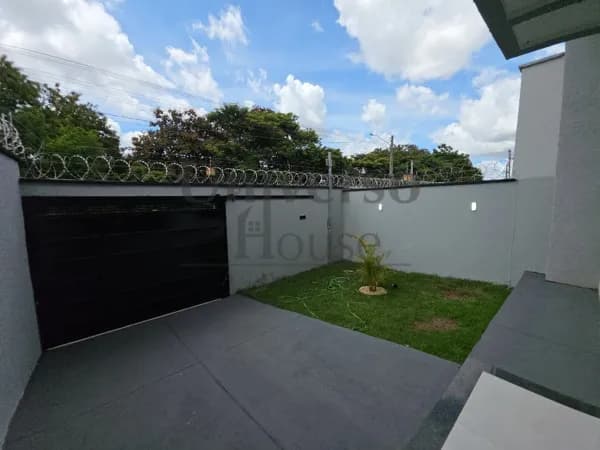 Casa Padrão à venda no Jardim Helvecia, Aparecida de Goiânia/GO