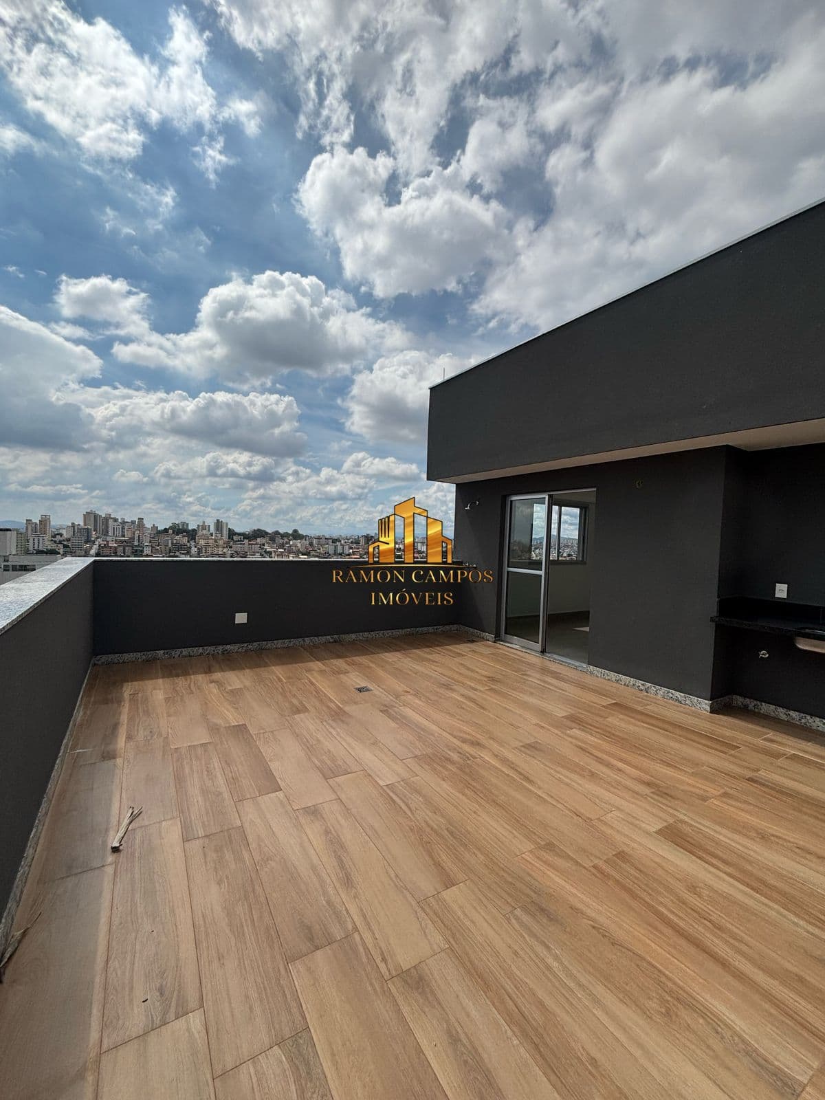 Cobertura de 135 m² , 3 quartos , 1 suite , 2 vagas