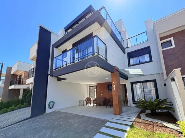 Sobrado em São José dos Pinhais - Costeira