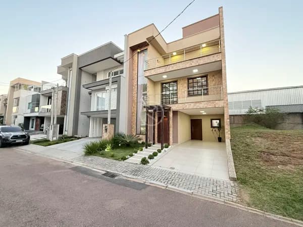 Sobrado em São José dos Pinhais - Afonso Pena