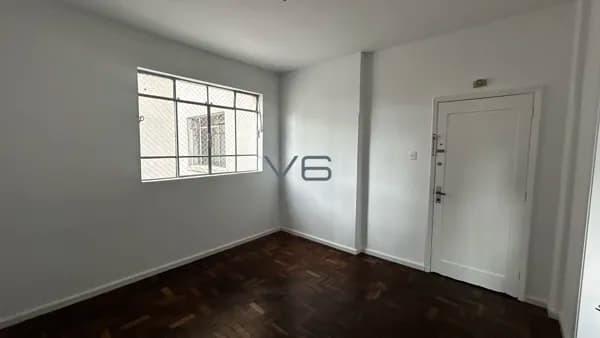 Apartamento com 1 dormitório, 22 m2 privativos no Centro.