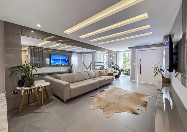 Casa Alto Padrão com 263m² privativos, 3 quartos, 2 vagas de garagem, em Braga, São José dos Pinhais - PR.