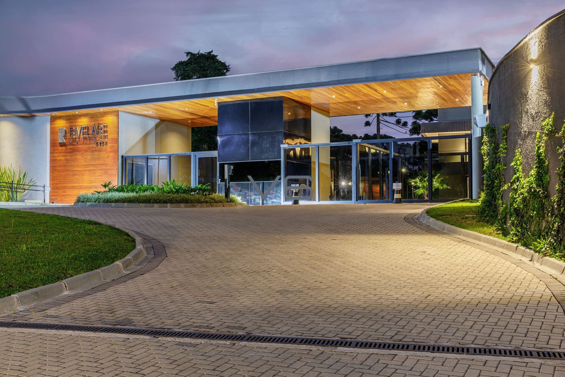 Terreno em Condomínio com 303m² privativos, no Barigui, Curitiba - PR.
