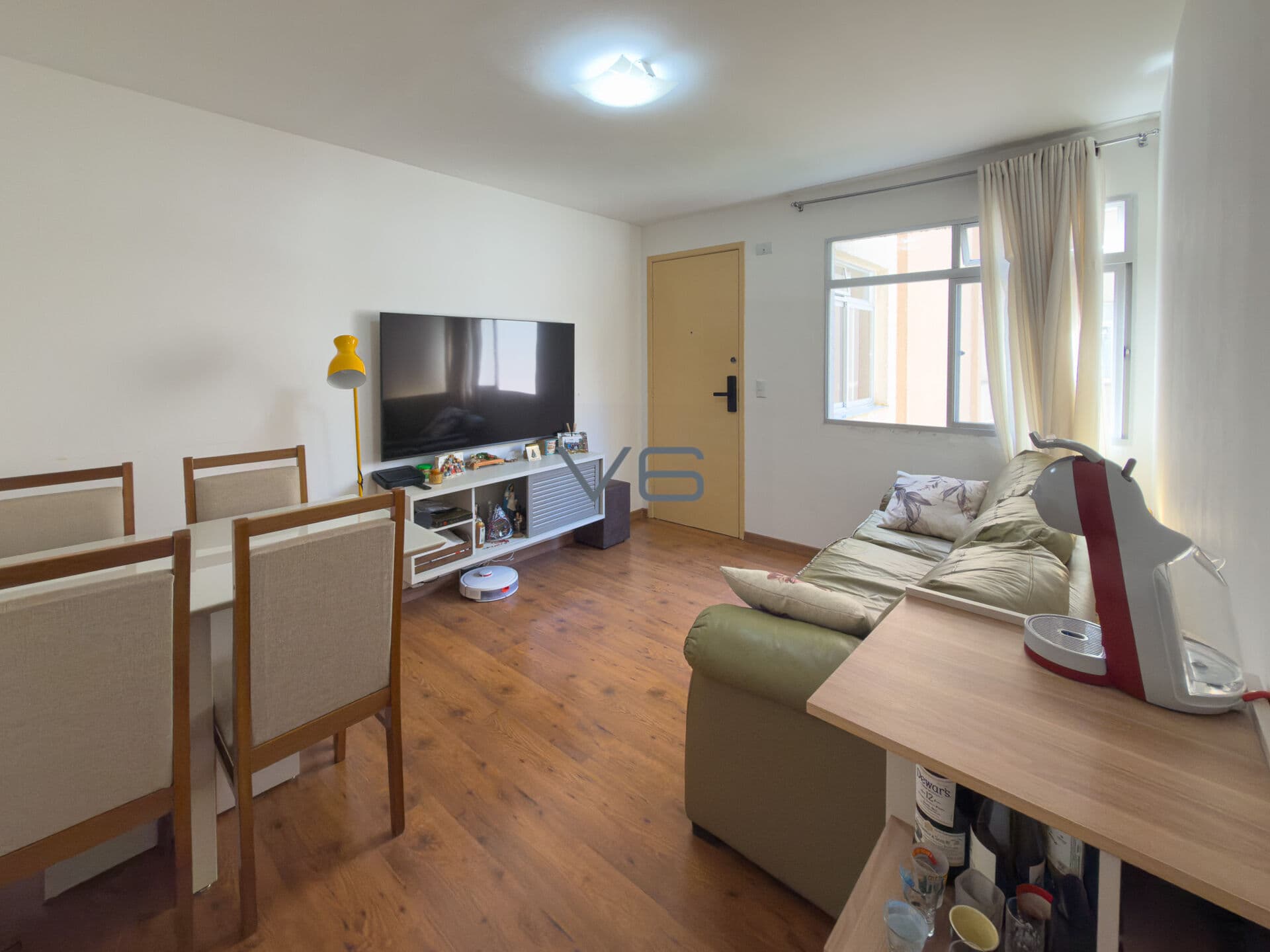 Apartamento Padrão com 57,74m² privativos, 3 quartos, 1 vaga de garagem, no Capão Raso, Curitiba - PR.