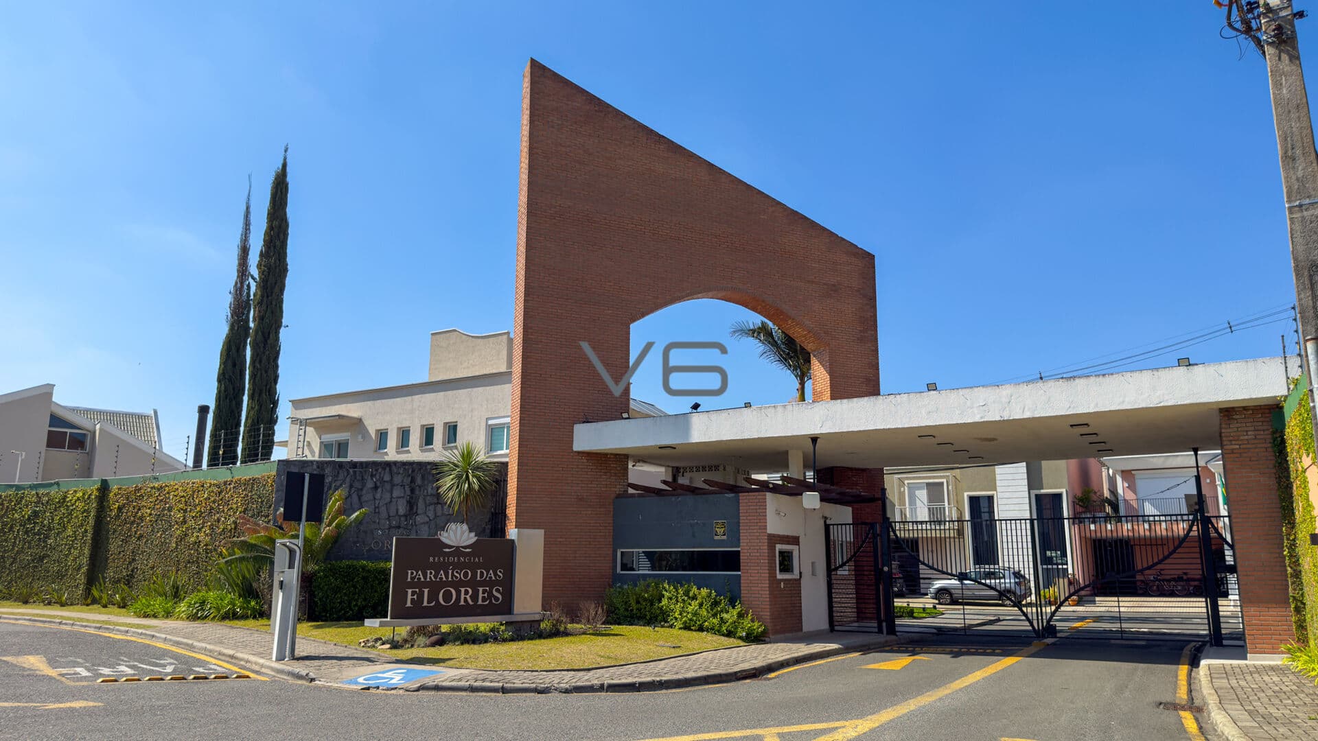 Terreno de Esquina com 275 m² privativos no Paraíso das Flores, Fazendinha, Curitiba - PR.