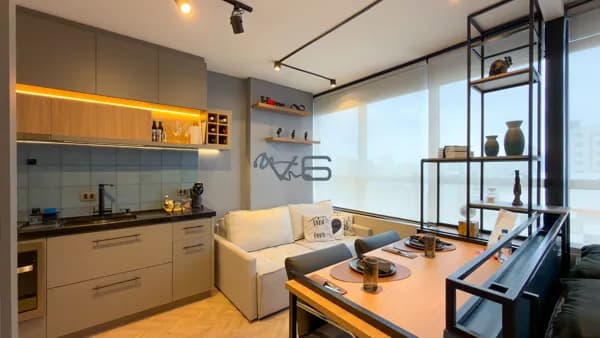 Apartamento Studio mobiliado com 1 quarto, 1 banheiro, 26m² Privativos, no Centro, Curitiba-PR.