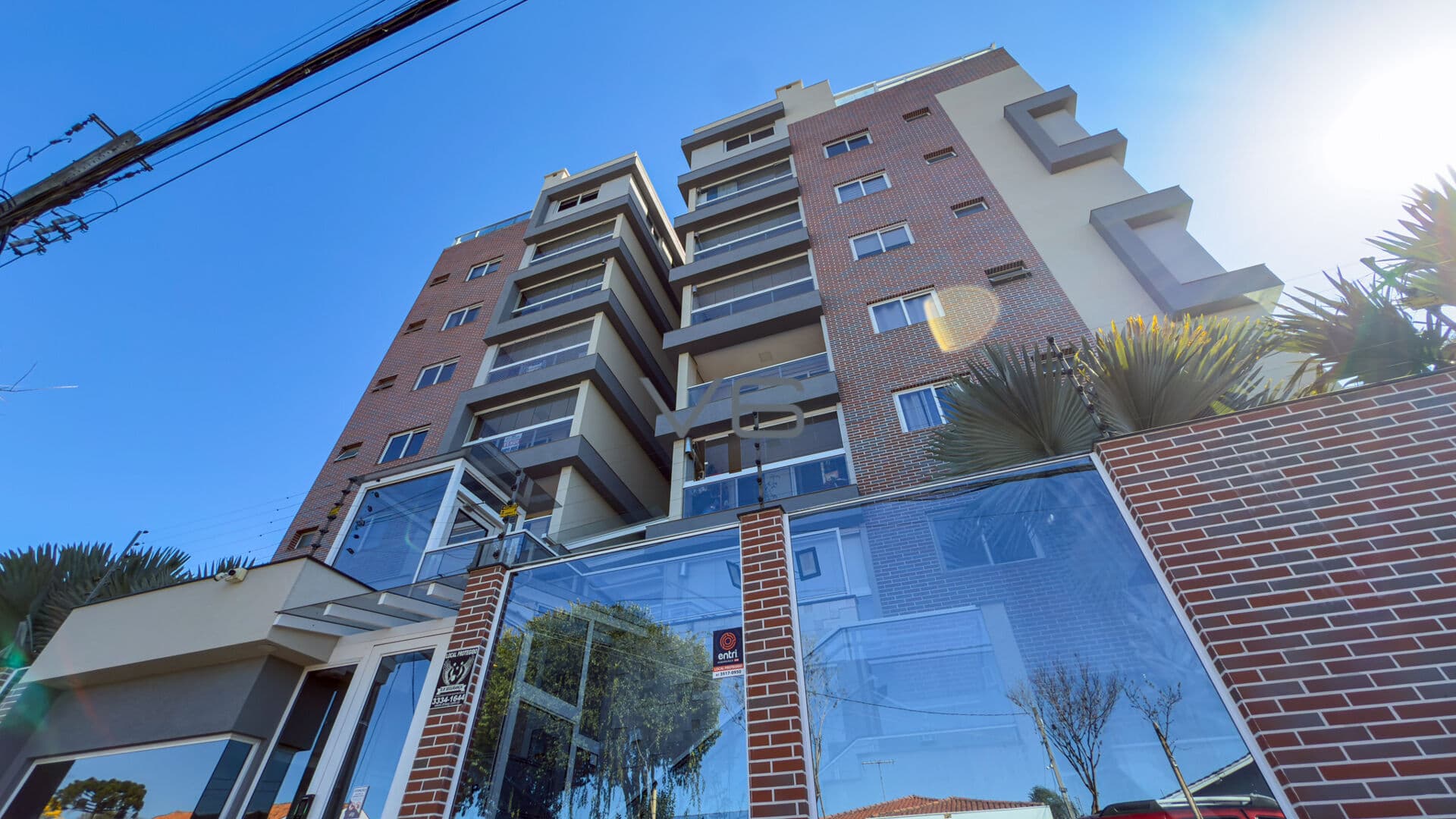 Apartamento Duplex - 2 Quartos - 2 Vagas de garagem - 120m² privativos - no Centro, Curitiba-PR.