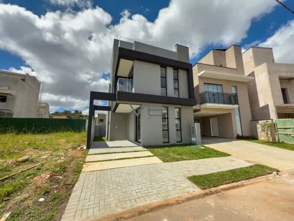 Casa em Condomínio, com 3 quartos, 148 m² privativos, 2 vagas de garagem, no Santa Candia, Curitiba - PR