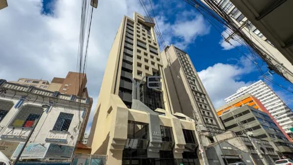 Sala Comercial em edifício com 37,43 m² privativos, no Centro, Curitiba-PR