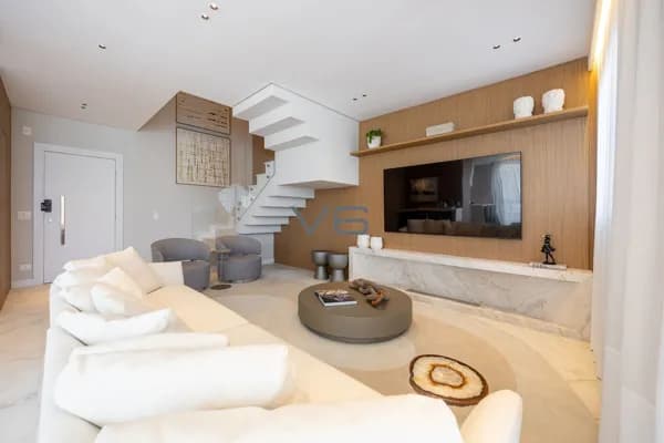 Apartamento Cobertura duplex de alto padrão mobiliada com 3 Suítes, 209,76 m² privativos, em localização privilegiada no bairro Champagnat em Curitiba.