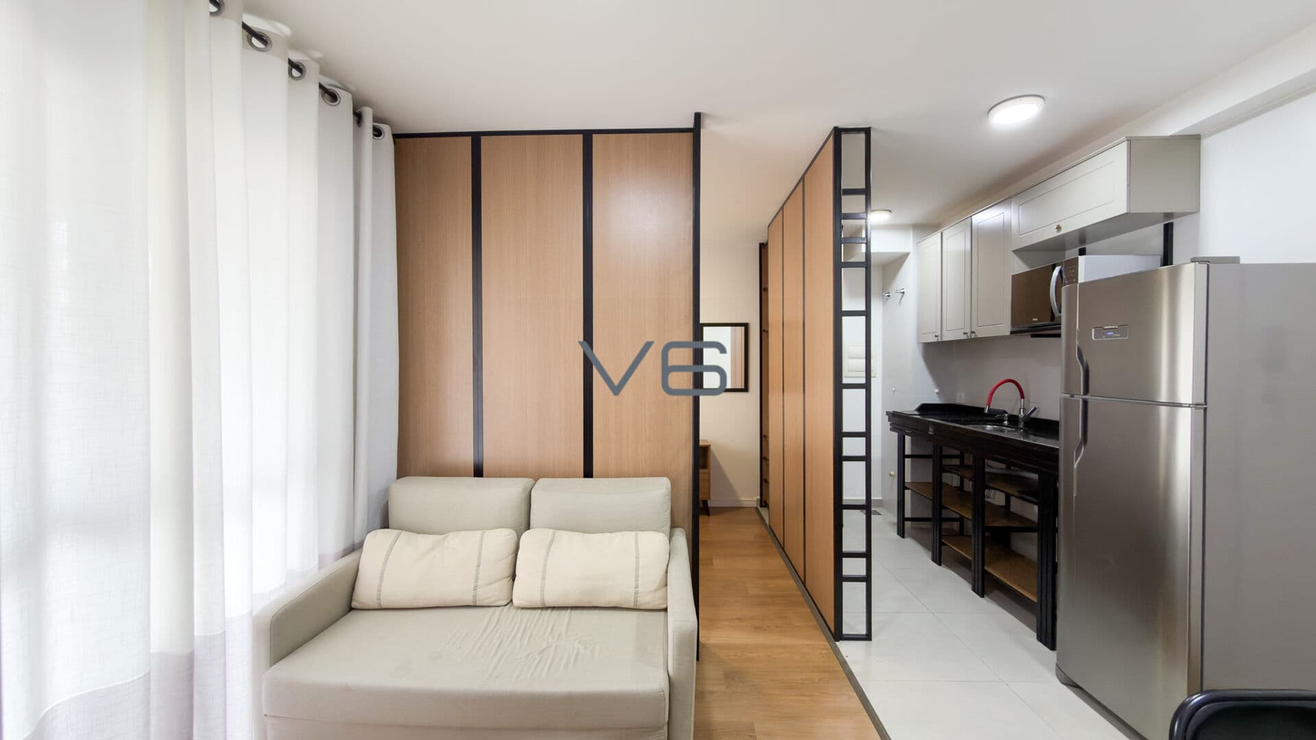 Apartamento Kitnet com 1 quarto, 32,5m² privativos, nas Mercês, Curitiba - PR.