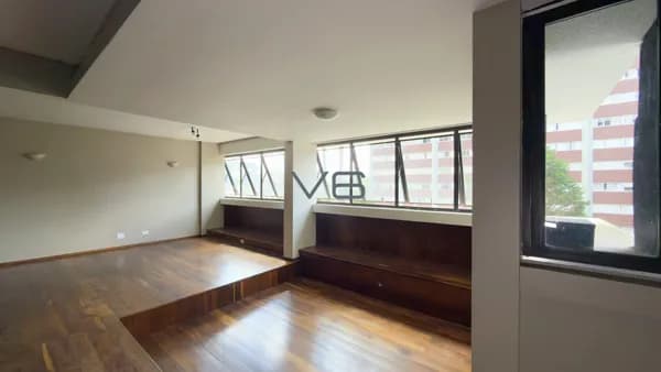 Apartamento Alto Padrão com 3 quartos, 2 vagas de garagem, 218m² privativos, no Bigorrilho, Curitiba - PR.