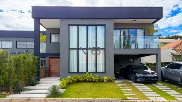 Casa Alto Padrão em Condomínio com 294m² privativos, 4 quartos, 4 vagas de garagem, em Santa Felicidade, Curitiba - PR.