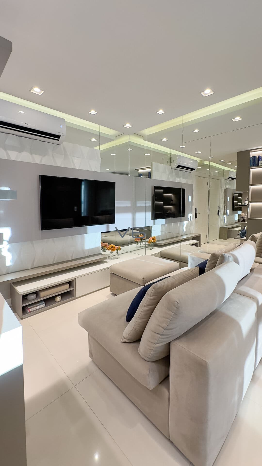 Apartamento alto padrão com 2 quartos, 71, 30m² privativos, 1 vaga de garagem, no Vila Izabel, Curitiba - PR.