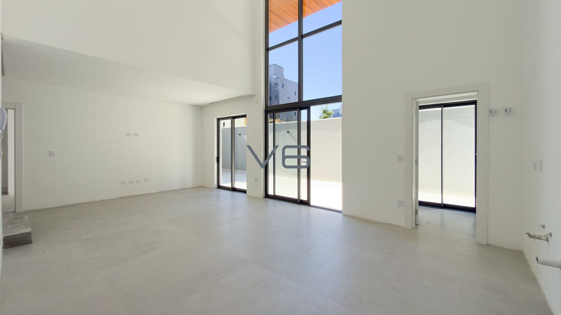 Apartamento Garden Duplex com 3 suítes, 174 m² privativos, 2 vagas de garagem, no Água Verde, Curitiba - PR.