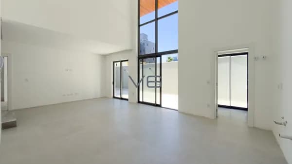 Apartamento Garden Duplex com 3 suítes, 174 m² privativos, 2 vagas de garagem, no Água Verde, Curitiba - PR.