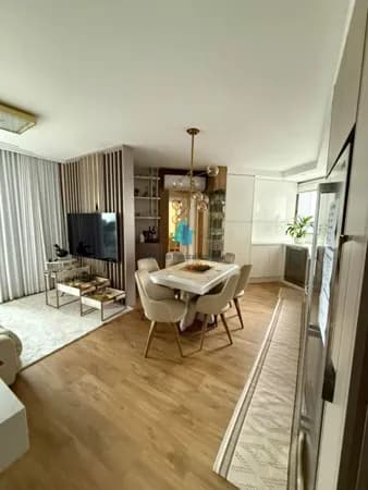 Apartamento Semimobiliado