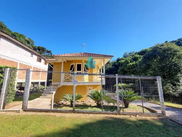 Casa Semimobiliada