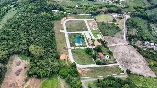 Terrenos em Condomínio (Em obras)