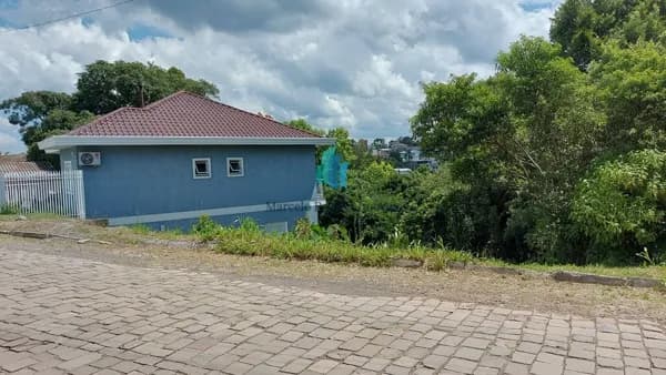 Lote/Terreno em Monte Belo do Sul - Centro